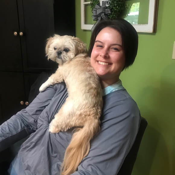 Meet your Posher, Hayley - Picture 3 of 3